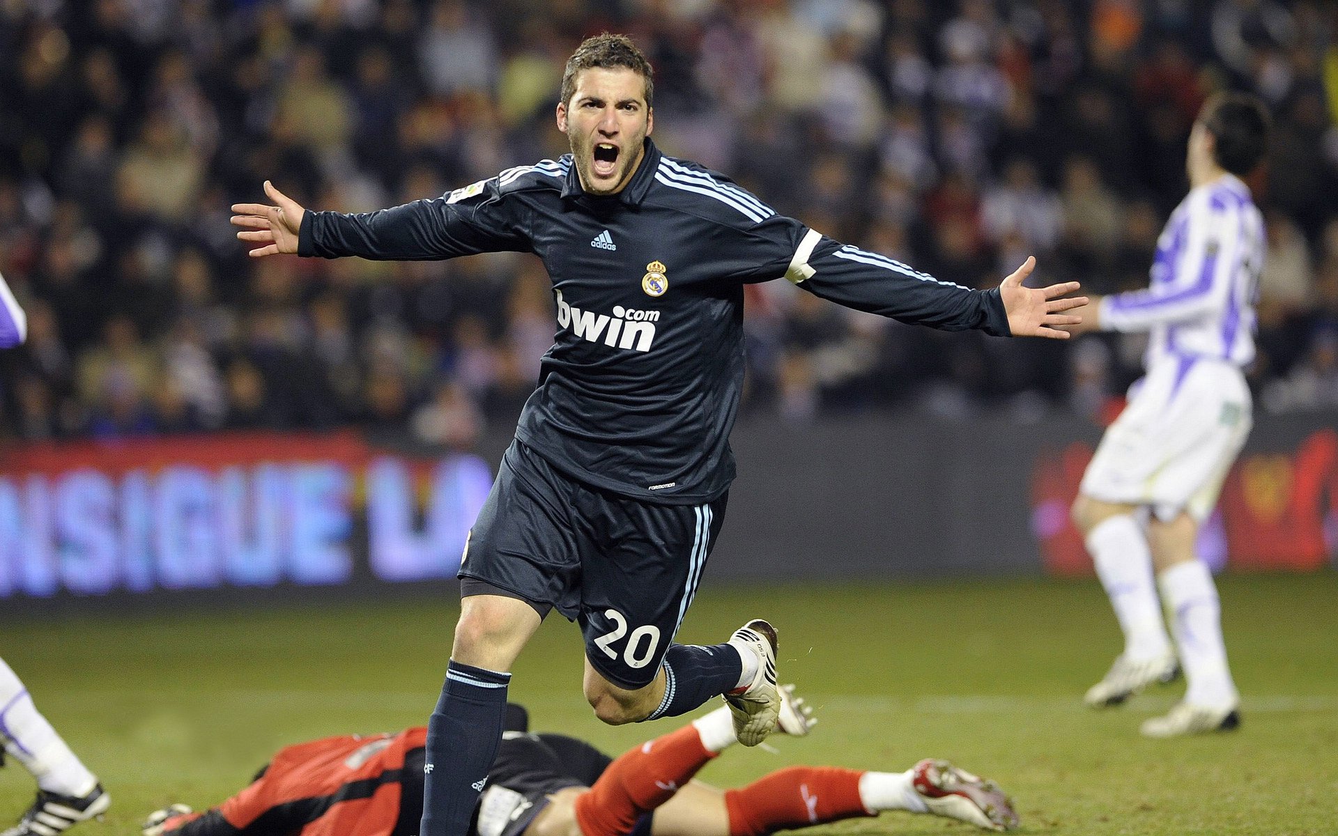 世界杯:球迷护照计划简化签证流程 多国球迷拍手叫好